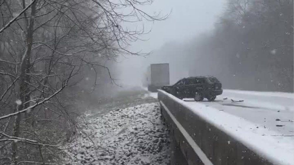 Video: US-Bundesstaat Indiana: Massenkarambolage durch Wintersturm