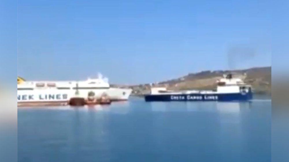 Video: Knallvolle Fähre rammt Frachtschiff vor Kreta