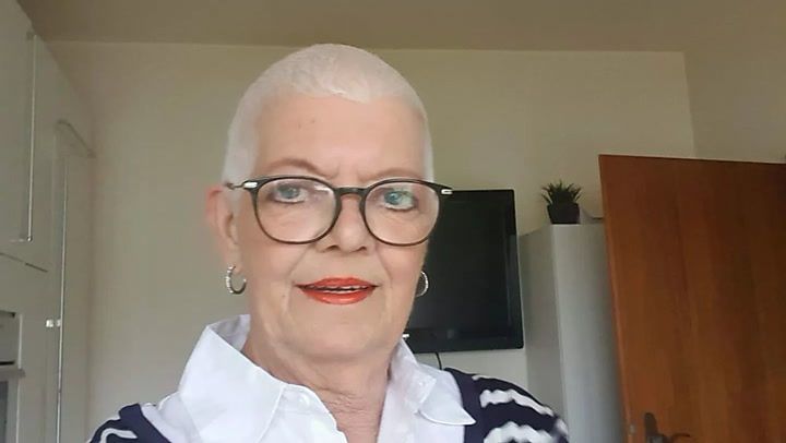 “Ab ins Beet!”: Ralle's (†63) Conny shows off her new hairstyle