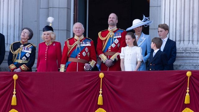 Sondage royal surprenant : ELLE est la plus populaire - pas Kate ou William