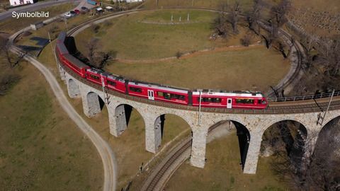 Neighbor as role model: Swiss trains 90 percent on time