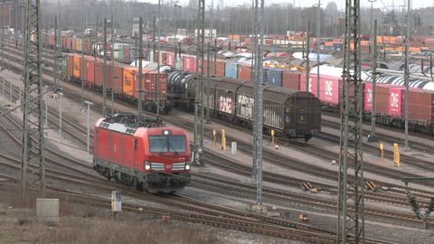 Streik im Güterverkehr begonnen - Personenverkehr ab Mittwochmorgen