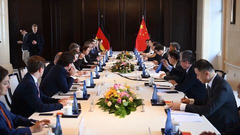 China und EU vereinbaren Verhandlungen im E-Auto-Zollstreit