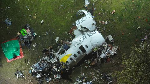 Flugzeugabsturz in Brasilien: Suche nach Ursache