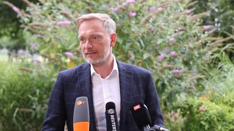Lindner hofft auf kleinere Milliardenlücke bis Herbst