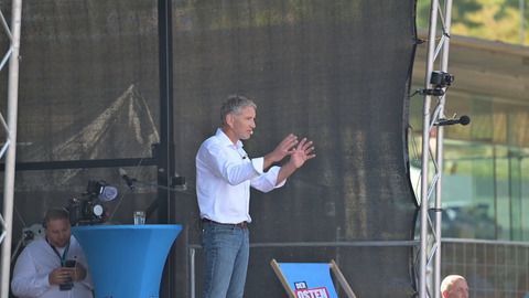 Höcke bei Kundgebung vor Landtagswahl: AfD will Geschichte schreiben