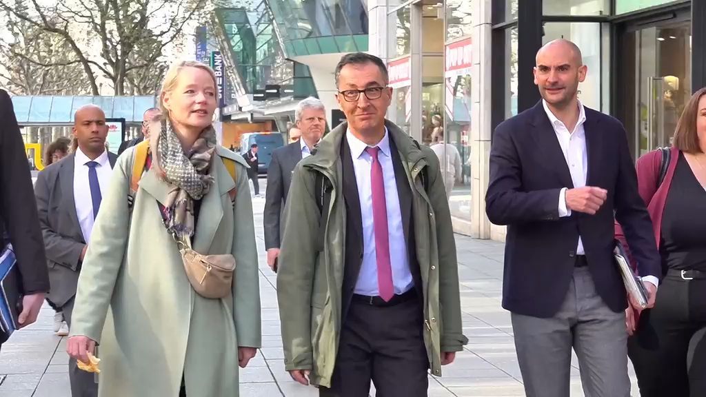 Video: Start der Sondierungen in Stuttgart – Grüne und CDU ringen um neue Regierung
