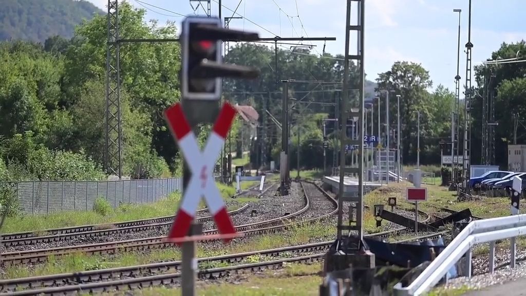 Video: BaWü: Schaden legt Bahnstrecke Crailsheim-Aalen lahm