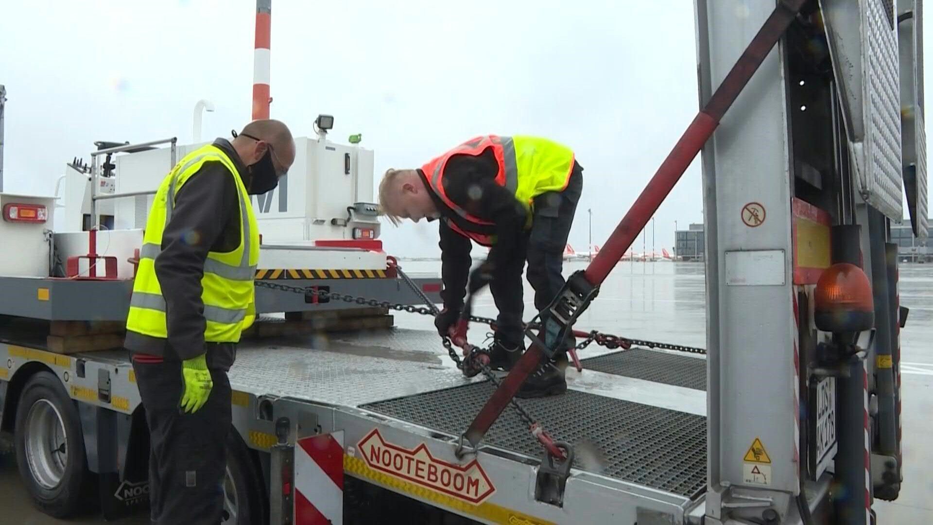 Images of the move from the old to the new Berlin airport