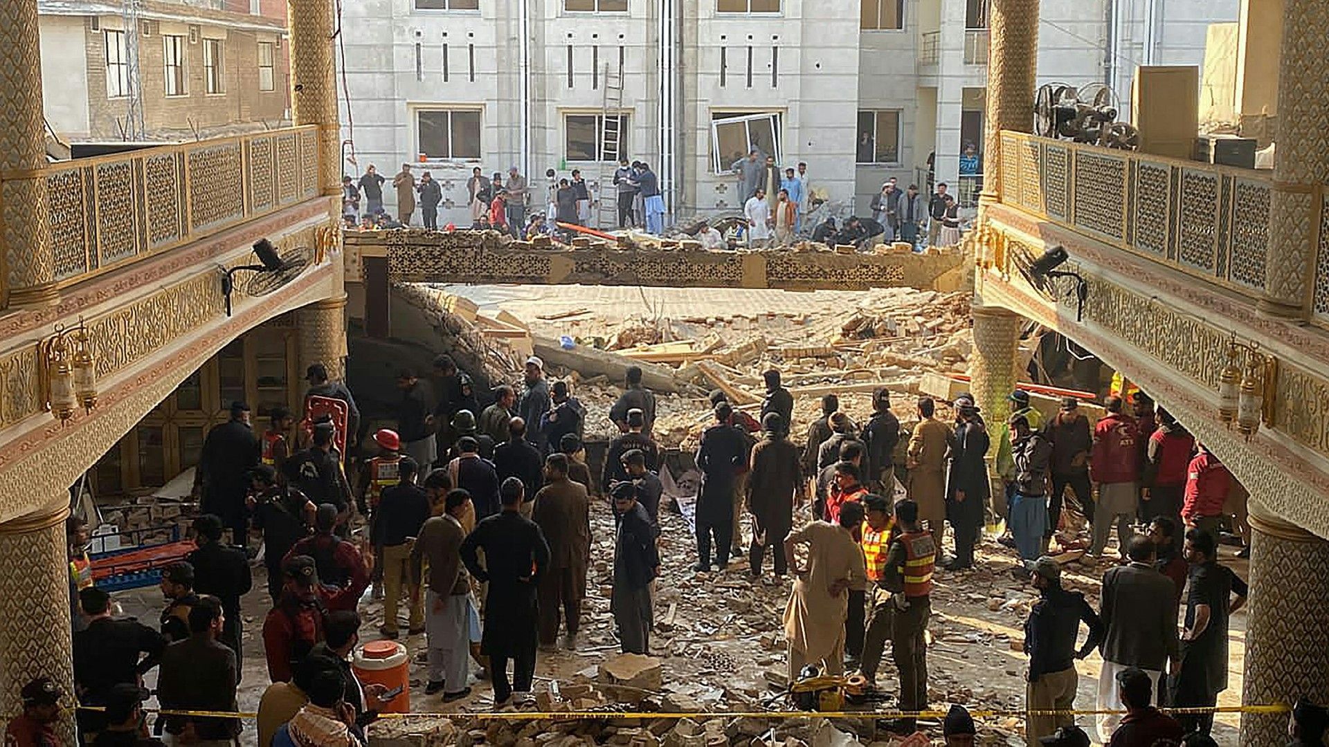 Mindestens 89 Tote nach Moschee-Anschlag in Pakistan
