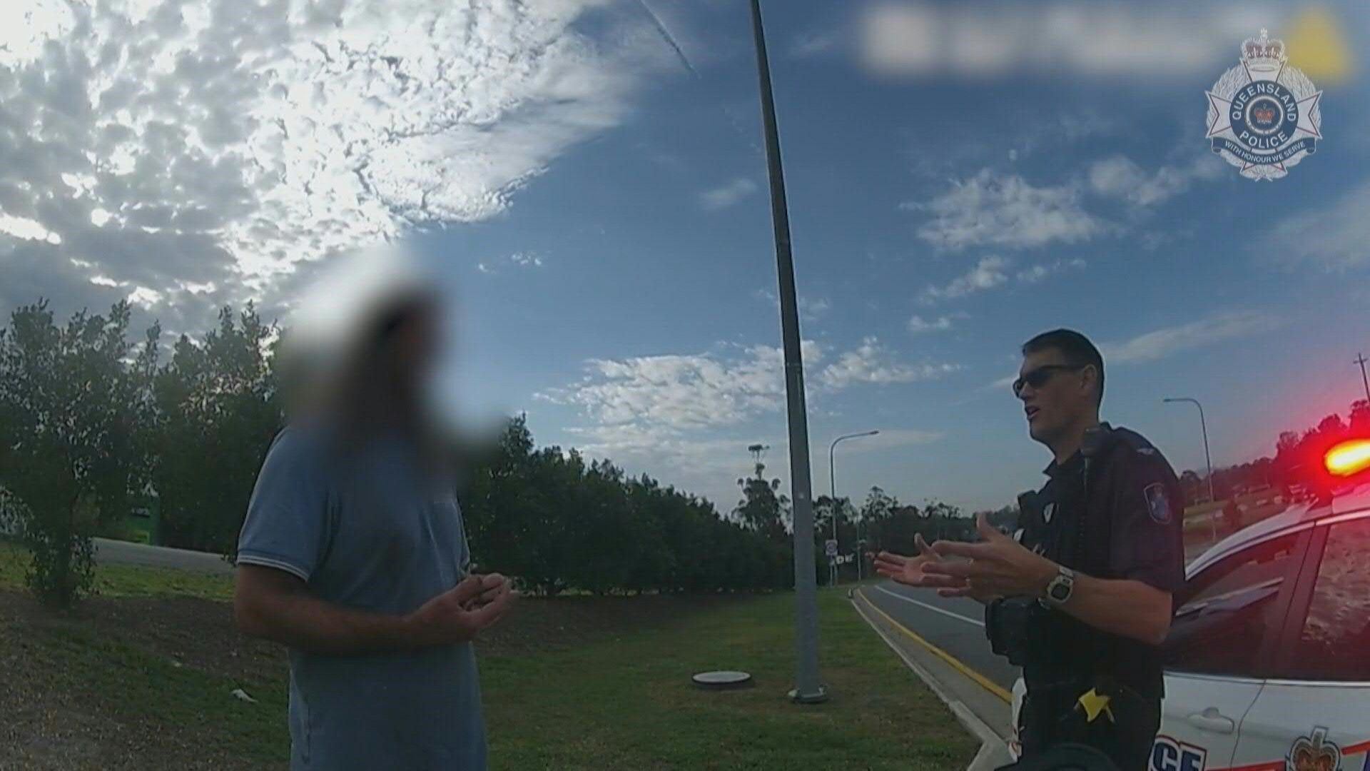 Betrunkener Australier fährt unter Lkw hängend hunderte Kilometer weit