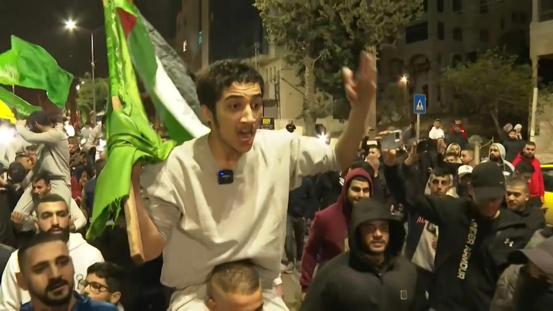 'May God bless the resistance', chant prisoners in West Bank after release