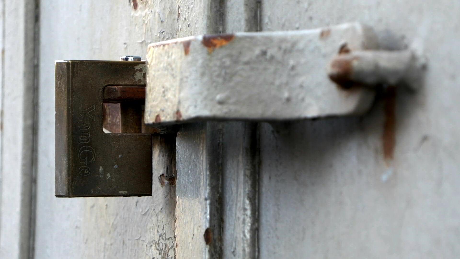 Closed shops in the West Bank during strike in solidarity with Gaza