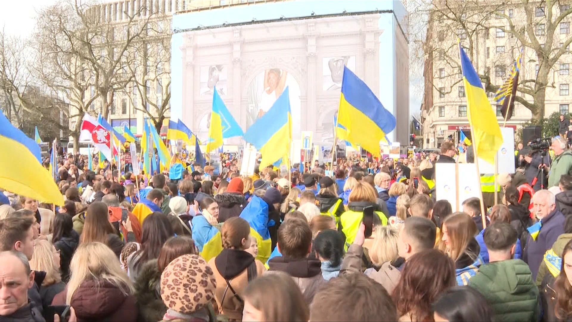 Crowds in London show support for Ukraine on second anniversary of Russian invasion