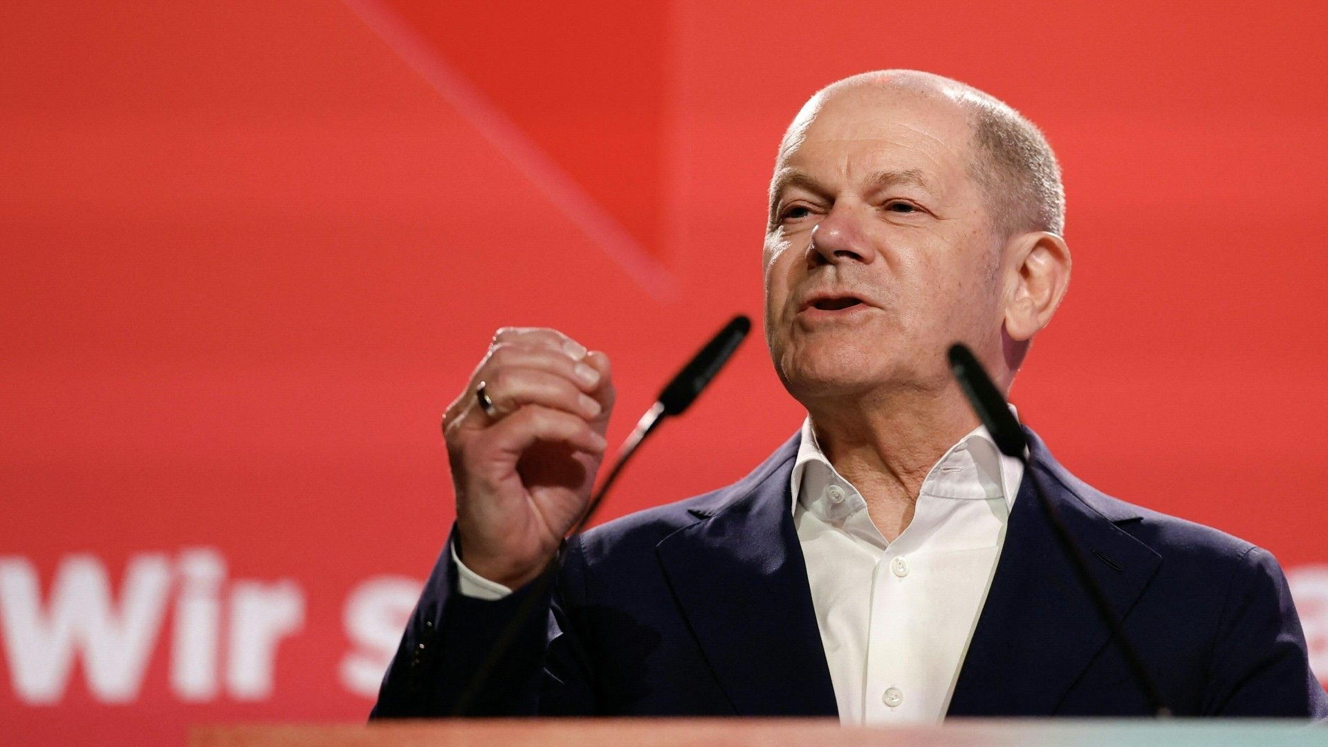 Scholz: "Die Demokratie wird bedroht"