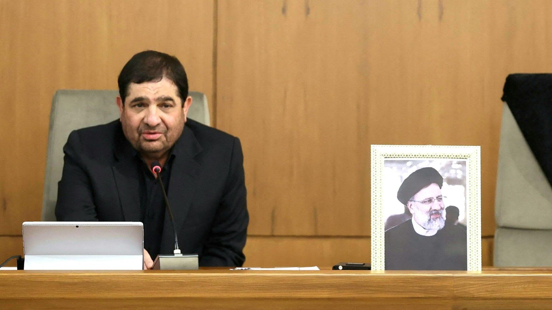 Iran: Interimspräsident Mochber betont Kontinuität