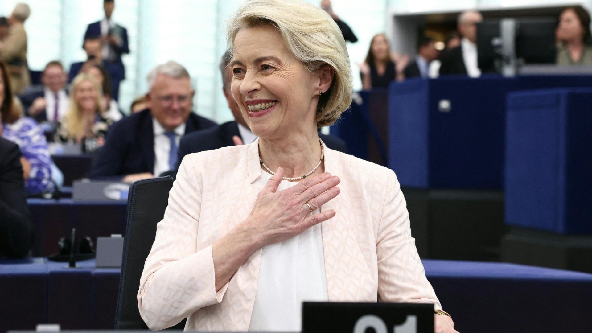 EU-Parlament wählt von der Leyen abermals zur Kommissionspräsidentin