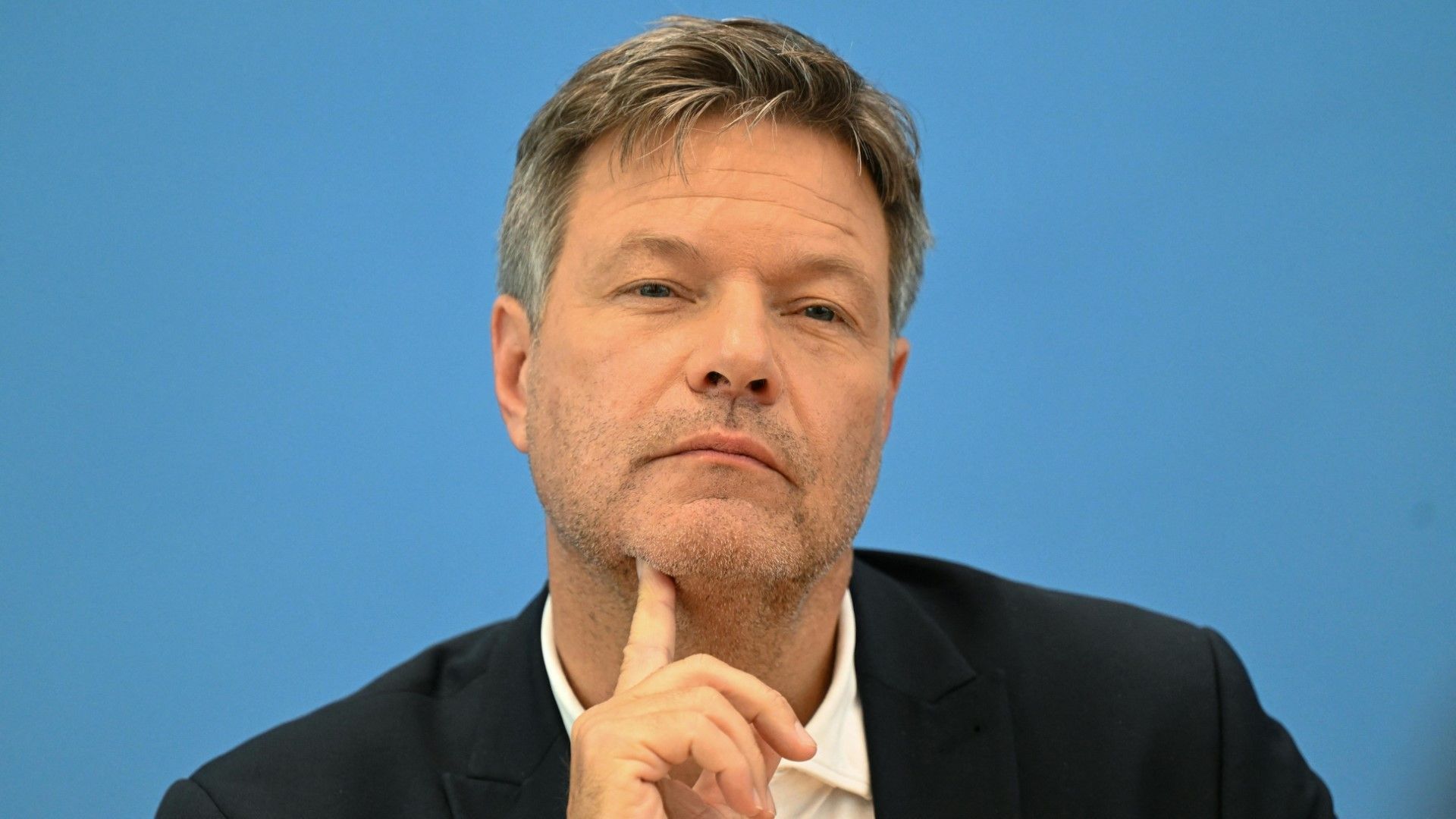 Habeck bringt sich als Grünen-Kanzlerkandidat ins Gespräch