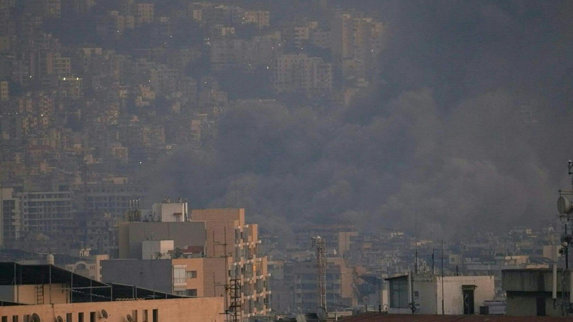 Smoke billows after Israeli strikes on Beirut's southern suburbs (2)