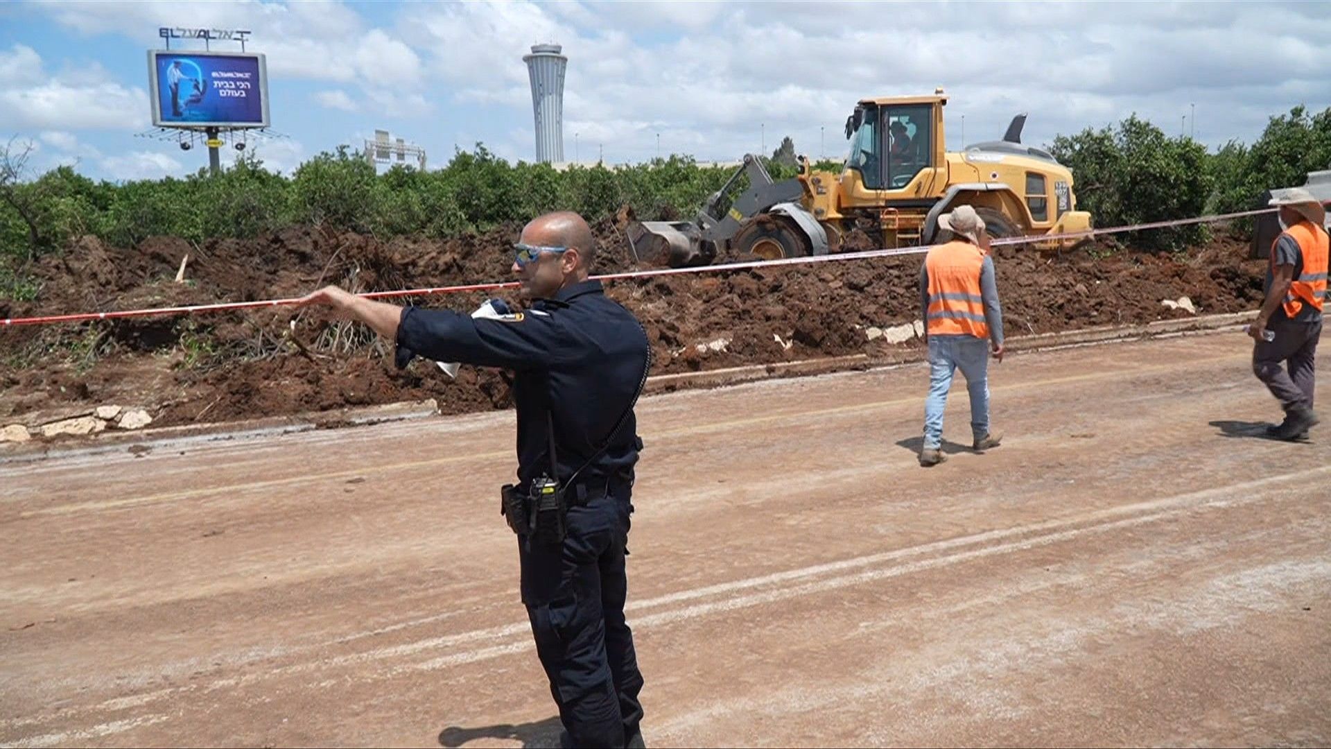 Video: Scene outside Tel Aviv airport after Yemen missile impact