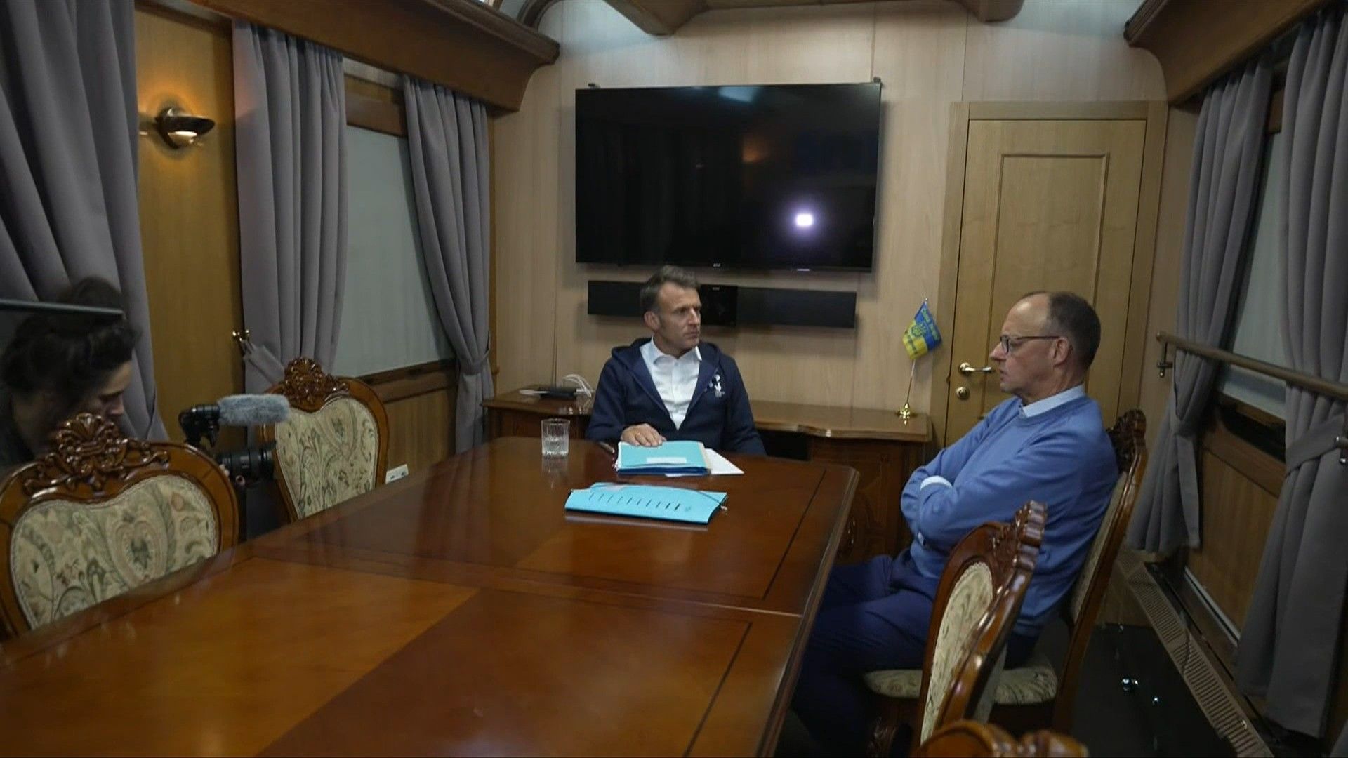 Video: French President Macron meets German Chancellor Friedrich Merz aboard train to Kyiv