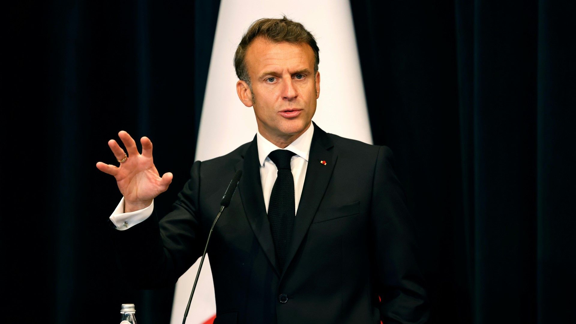 Macron: Europa und die USA bereiten neue Russland-Sanktionen vor