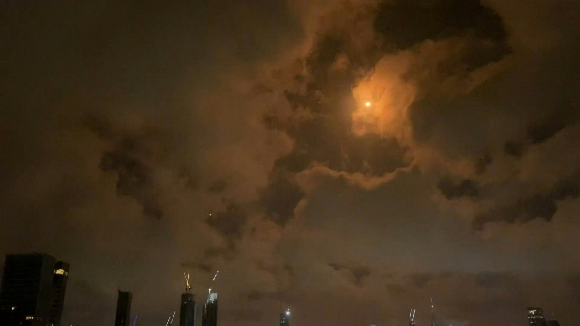 Video: Iranian missiles seen over Tel Aviv, Modiin