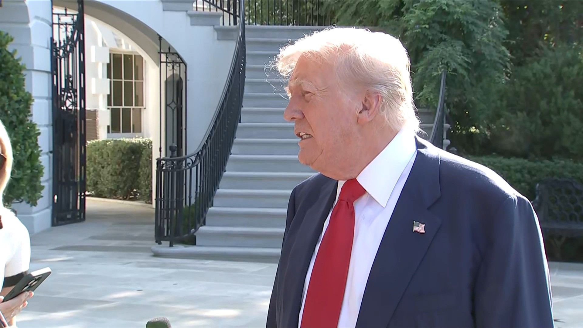 Trump says French recognition of Palestinian state 'doesn't carry weight'