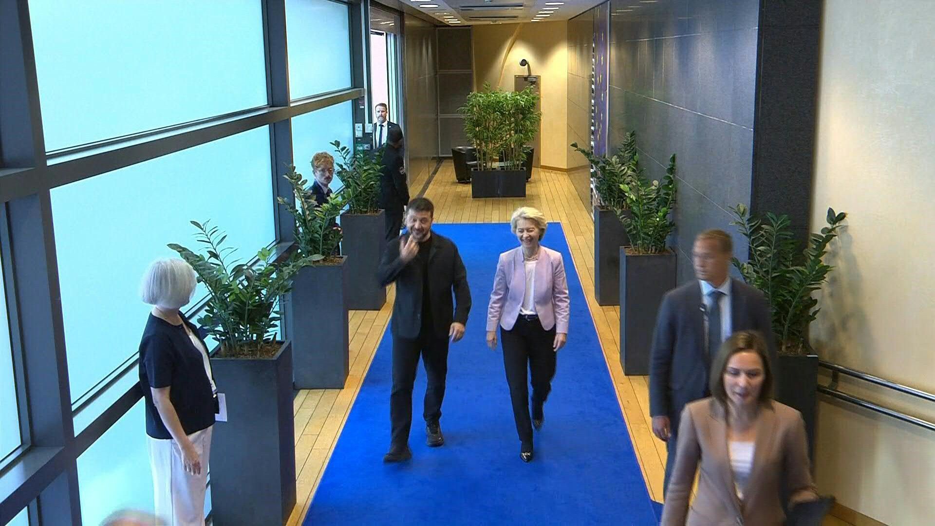 Video: Ursula von der Leyen meets with Volodymyr Zelensky in Brussels