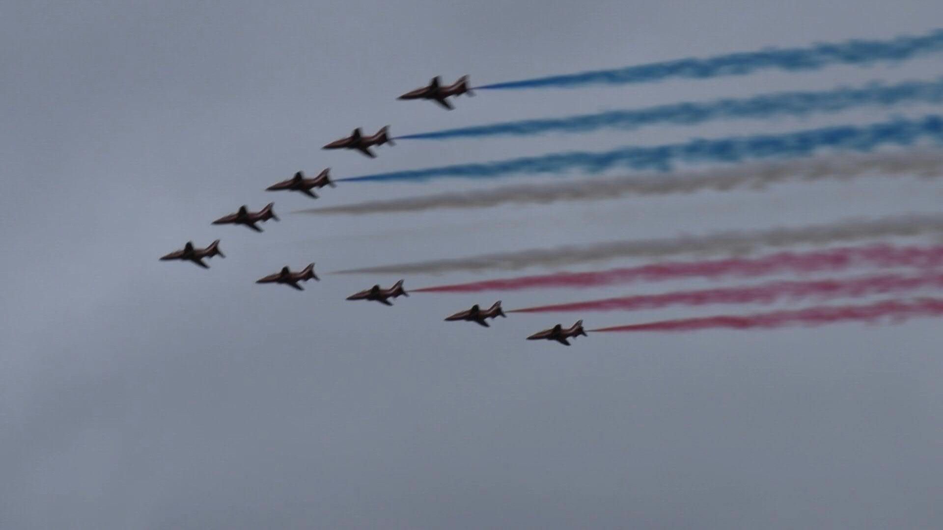 Red Arrows flypast over Windsor Castle for Trump's state visit