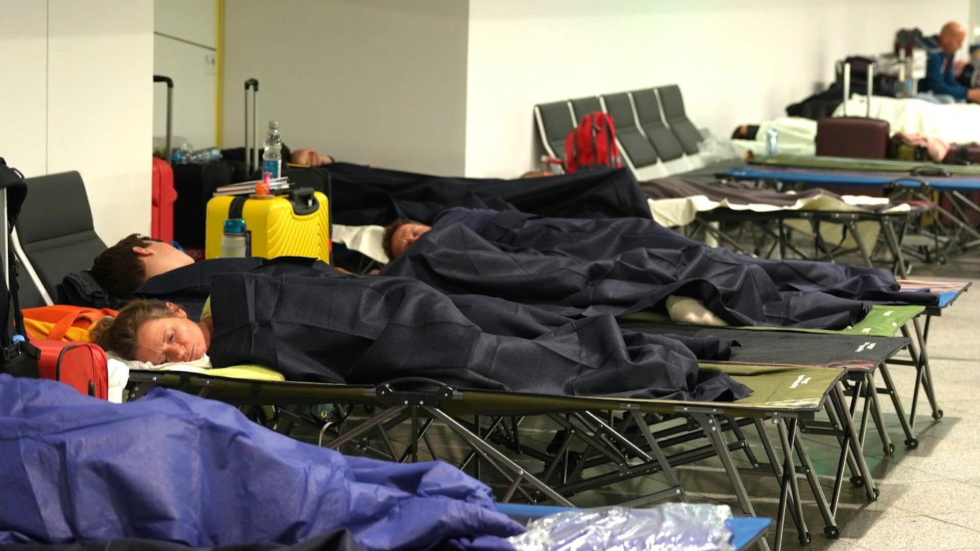 Drohnen am Flughafen München: Tausende Passagiere gestrandet