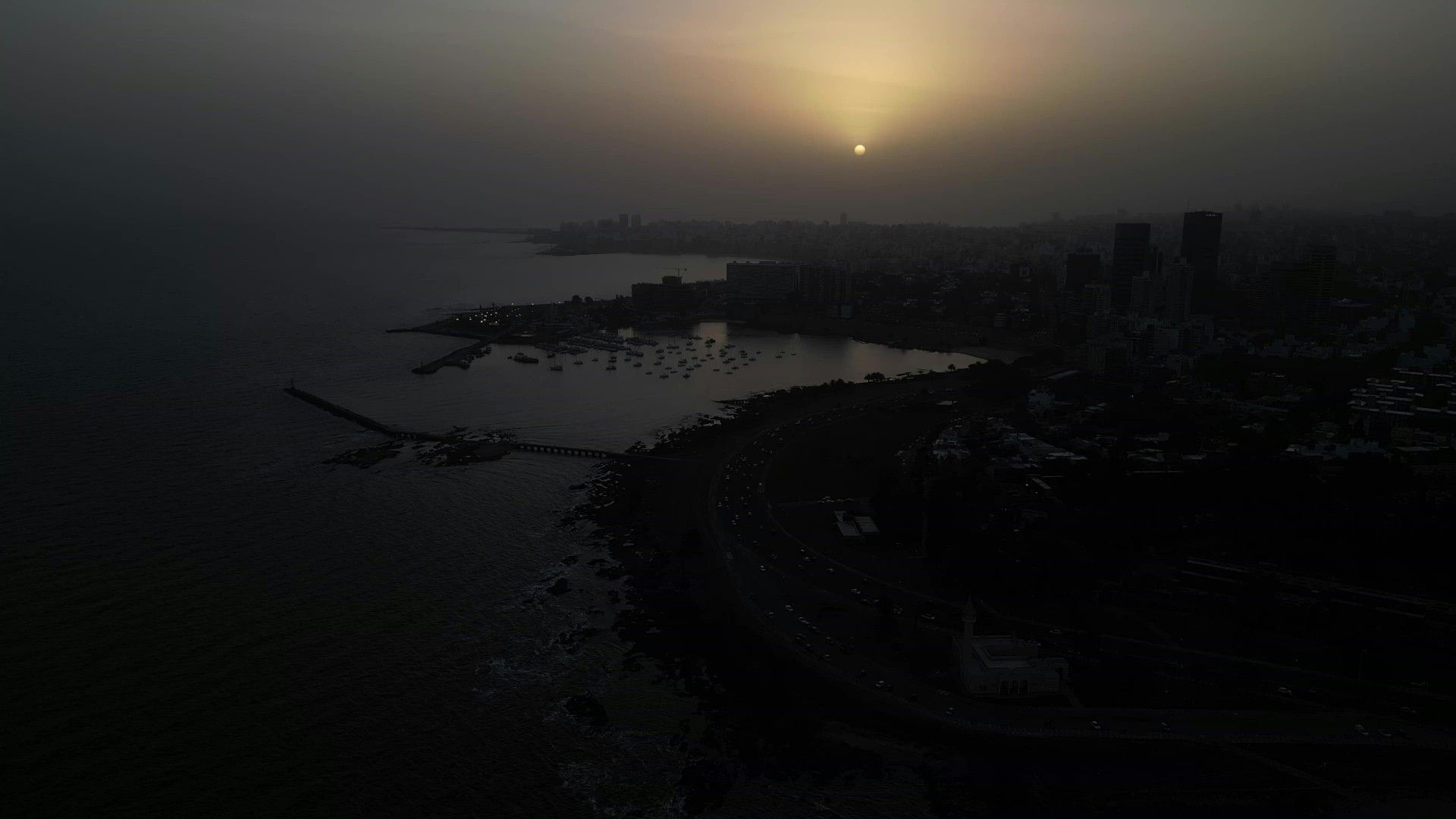 Dust-cloud-from-Patagonia-reaches-Uruguay-affecting-visibility