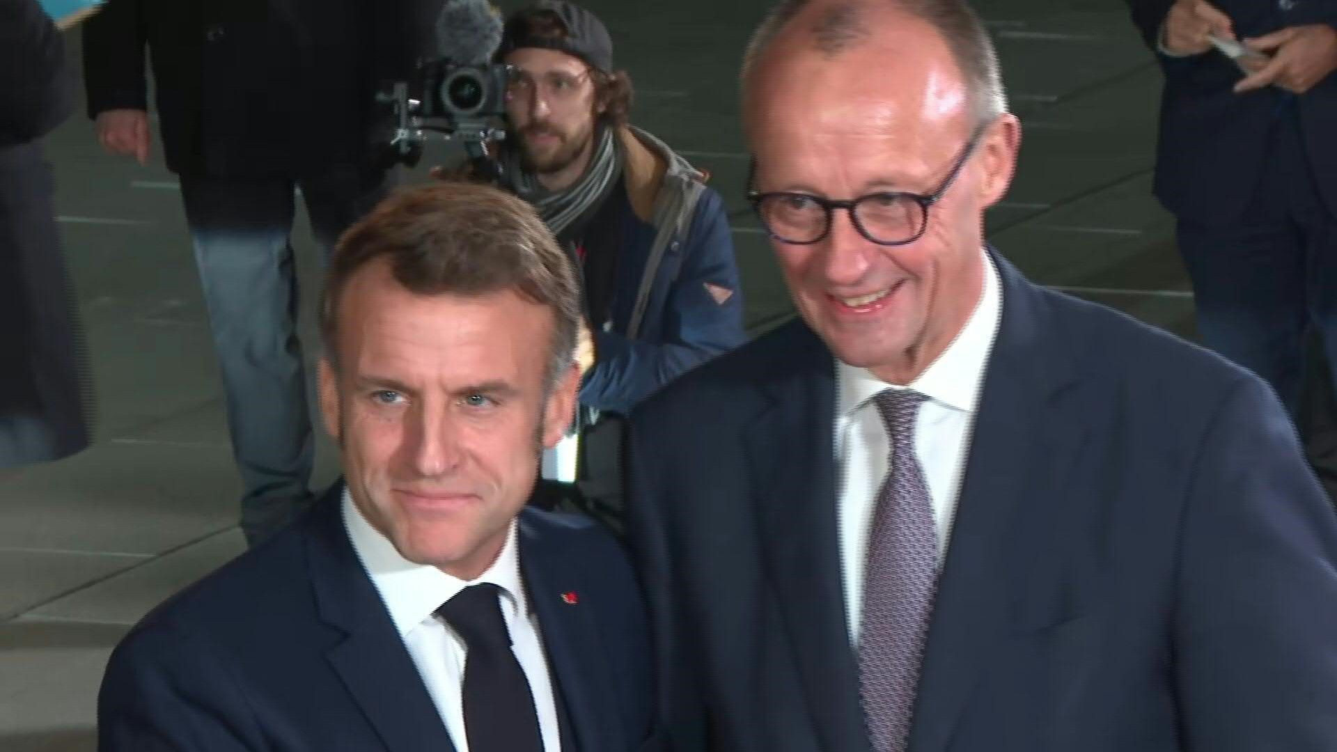 Video: Macron arrives at Berlin summit ahead of Ukraine talks