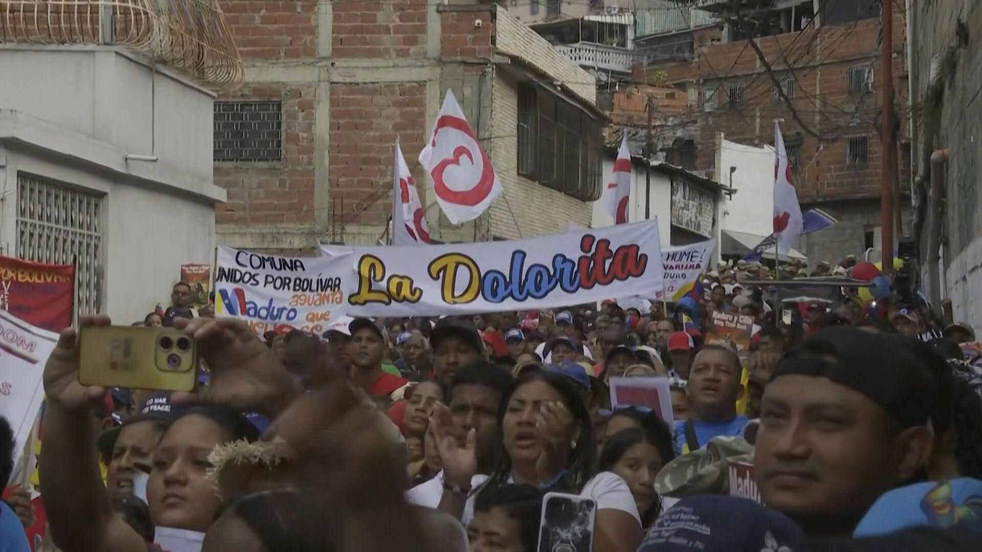 Supporters-of-Venezuela-s-deposed-leader-Maduro-rally-in-Caracas