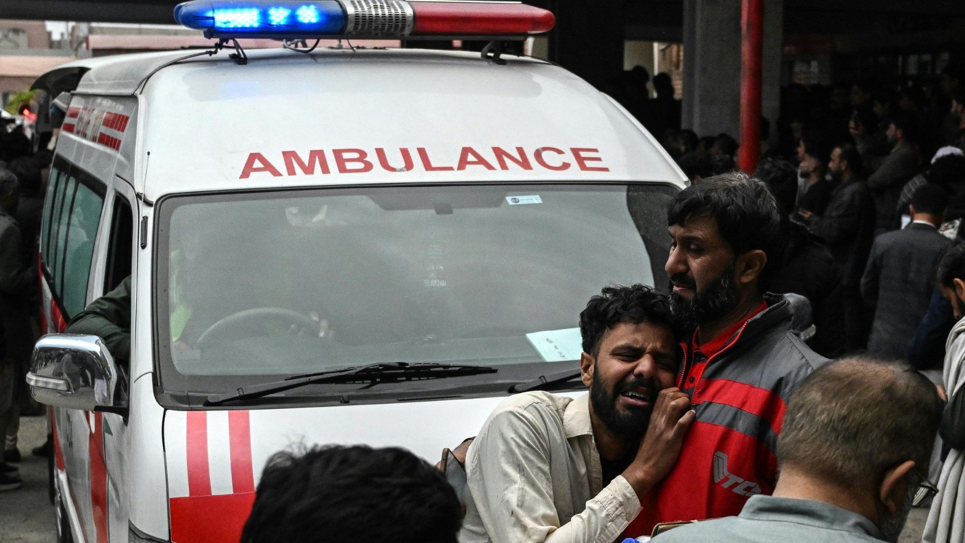 Video: Pakistan: Viele Tote bei Anschlag auf Moschee in Islamabad