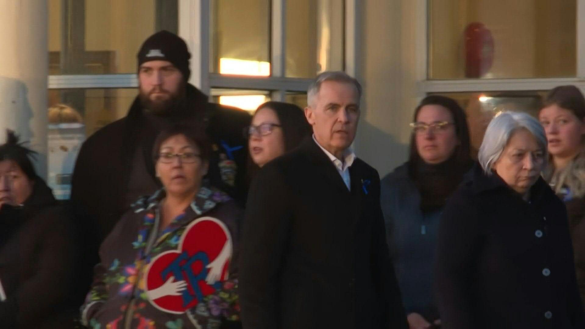Video: Carney takes part in Canadian town vigil after mass shooting