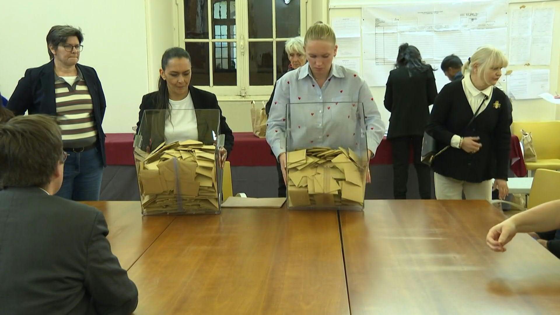 Video: Votes tallied in Toulouse as France elects its mayors and councillors