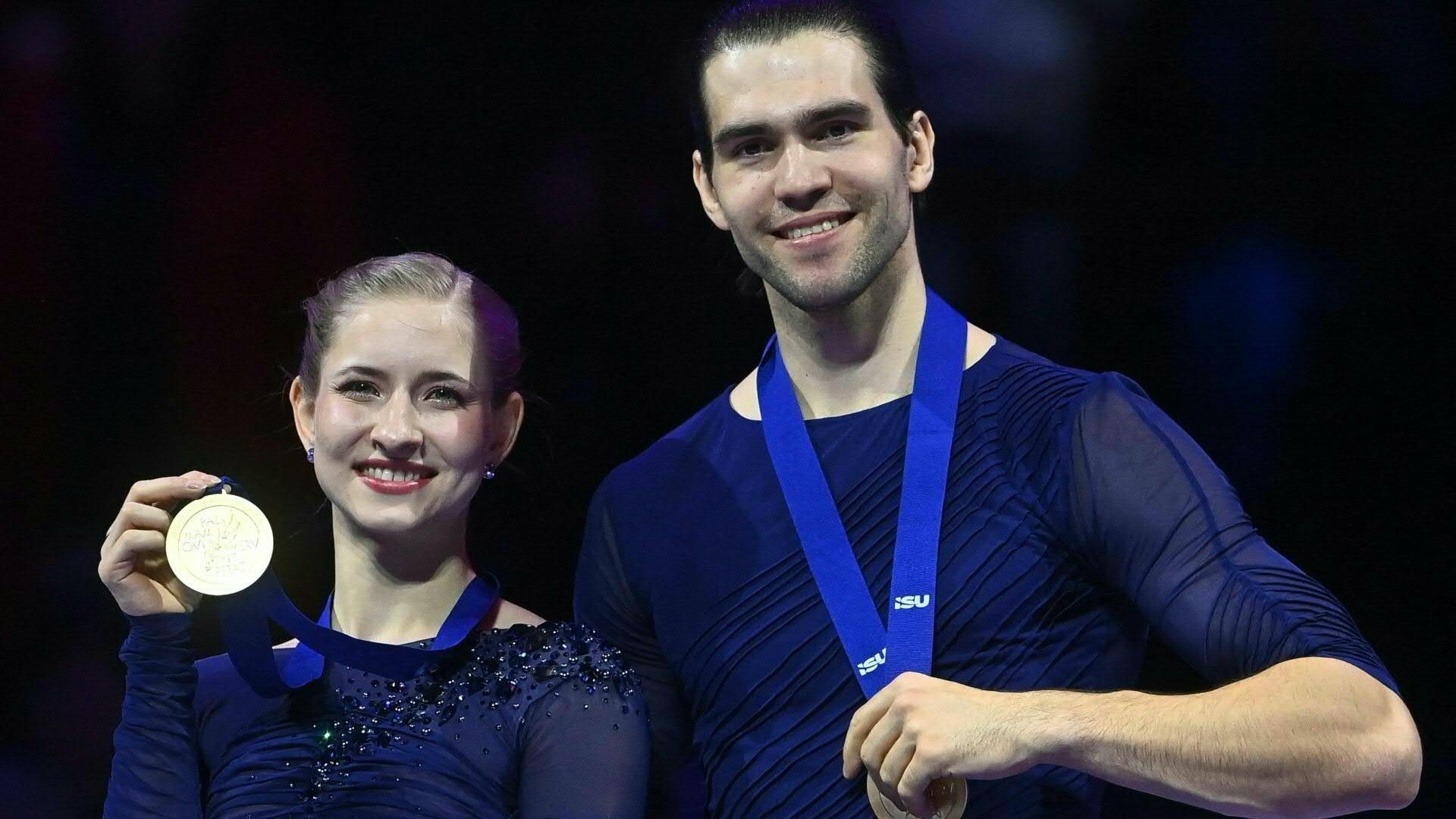 Video: Eiskunstlauf-WM: Hase/Volodin holen Gold im Paarlauf