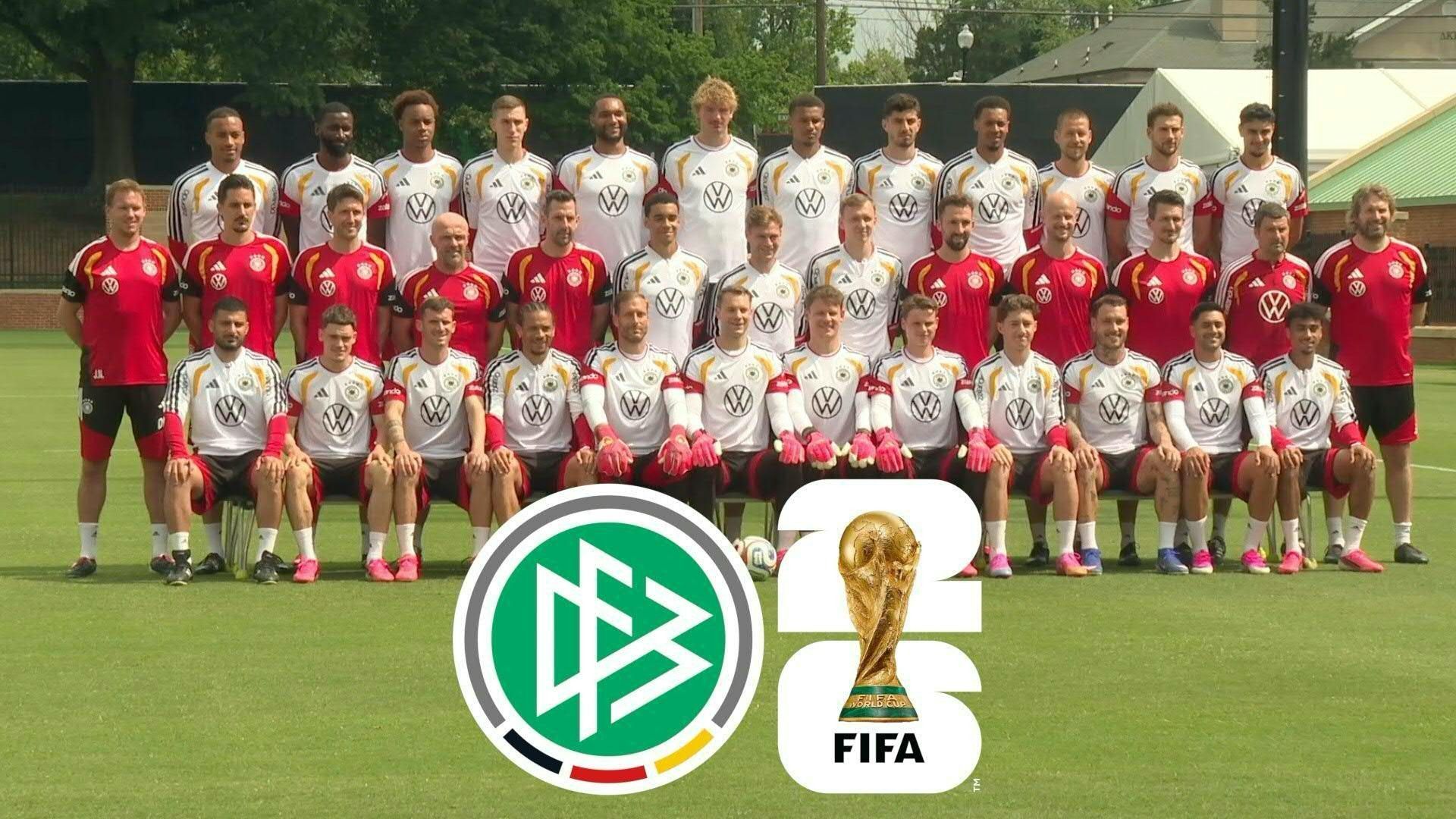 Video: Teamfoto und Training: Alle 27 Spieler am Start