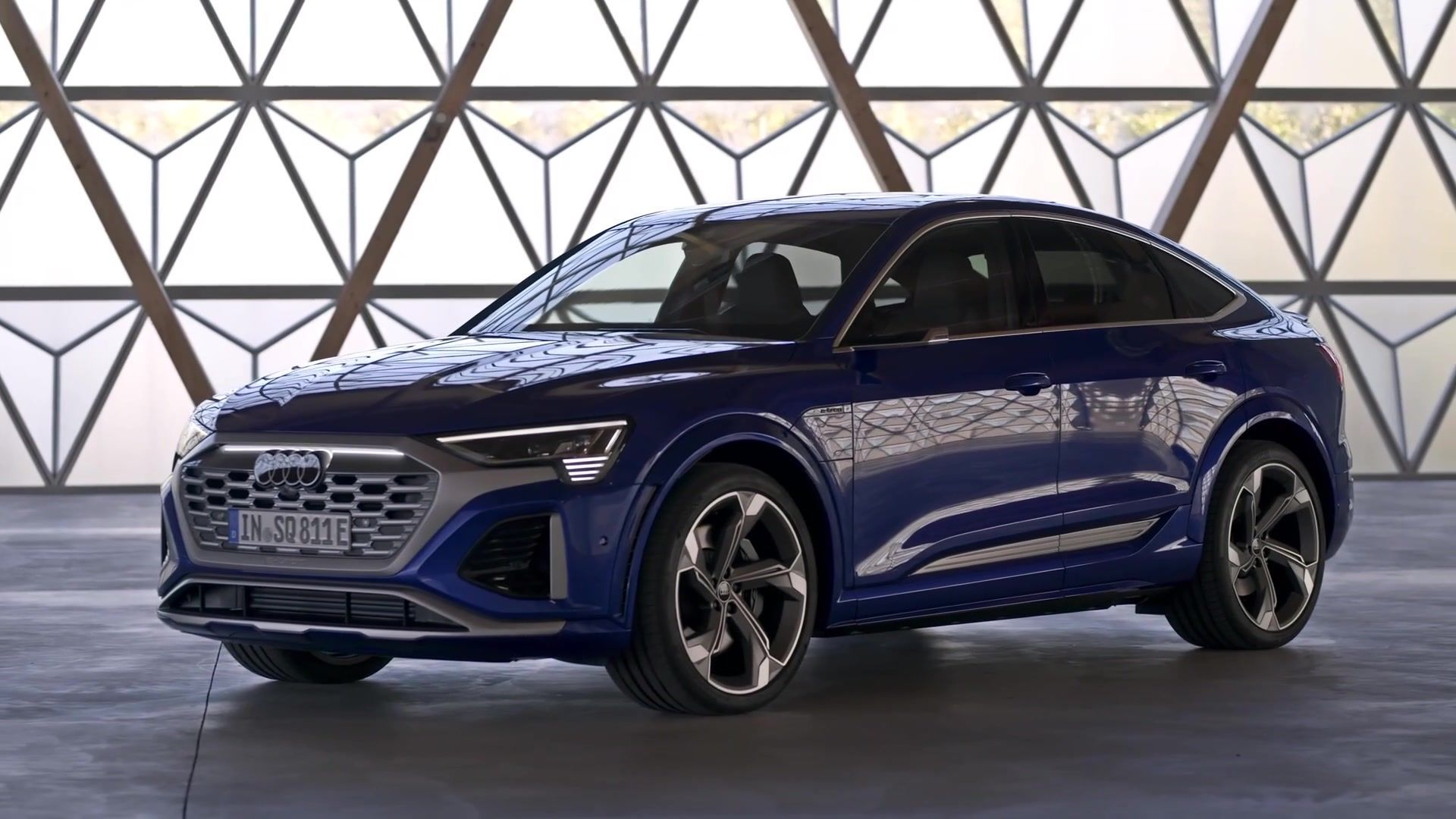 The new Audi Q8 e-tron - New face, new name and new corporate identity
