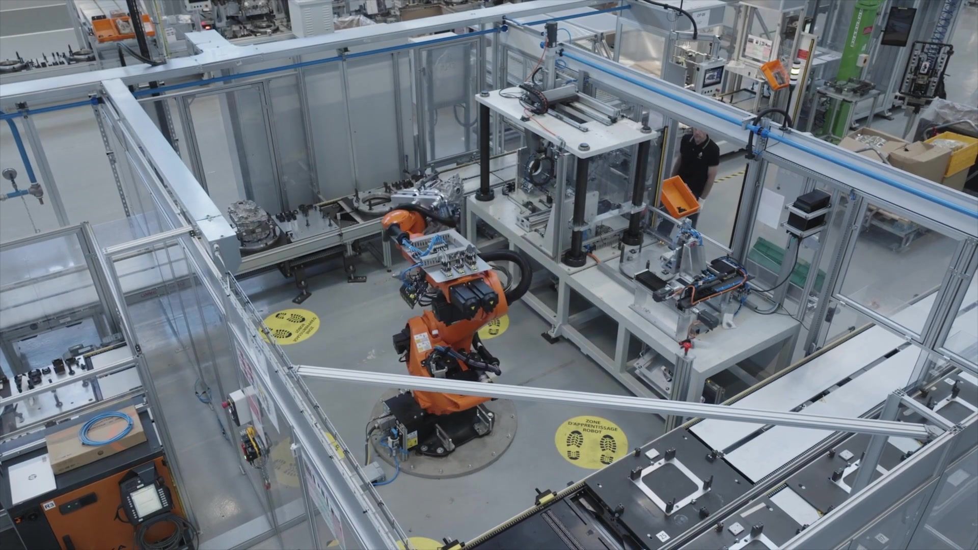 Production of the Alpine A390 engine at the Ampère plant in Cléon - 7DL Motor Assembly Line