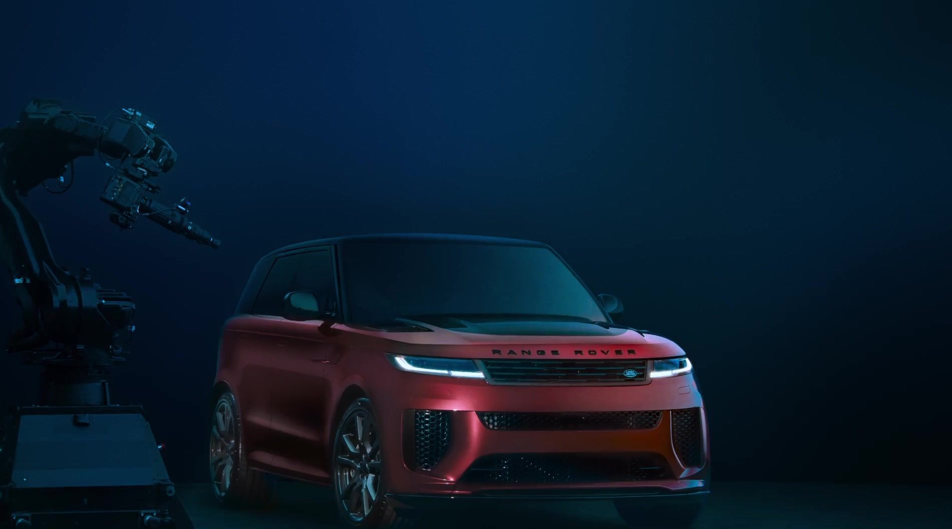 New Range Rover Sport SV Carbon completes dynamic luxury performance flagship line-up Teaser