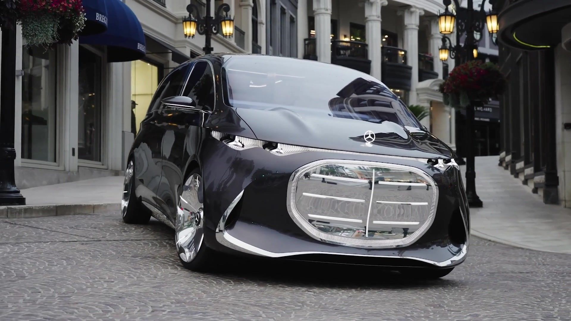 The Mercedes-Benz Vision V in California - Design Preview