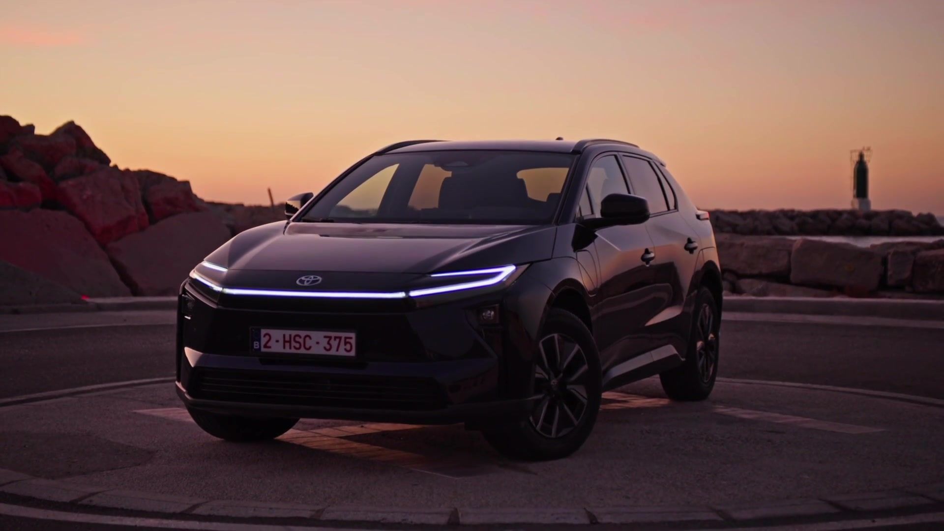 2026 Toyota bZ4X FWD Exterior Design in Deep Blue Metallic