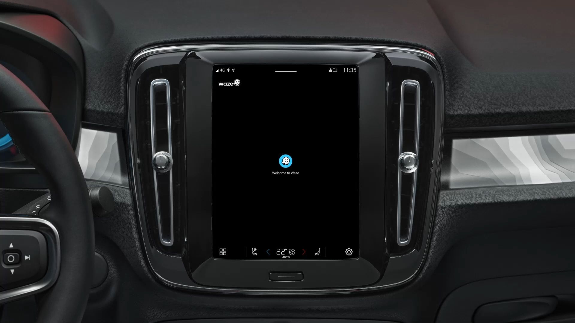 Waze navigation app now available in Volvo models