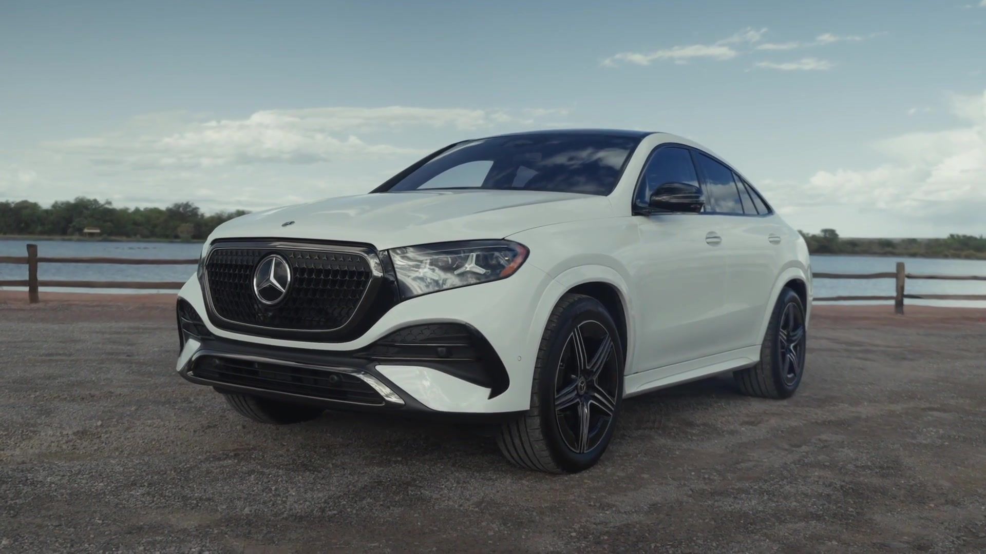 Das neue Mercedes-Benz GLE Coupé - Kraftvoll - Zukunftsfähige elektrifizierte Antriebe mit bewährter Zuverlässigkeit