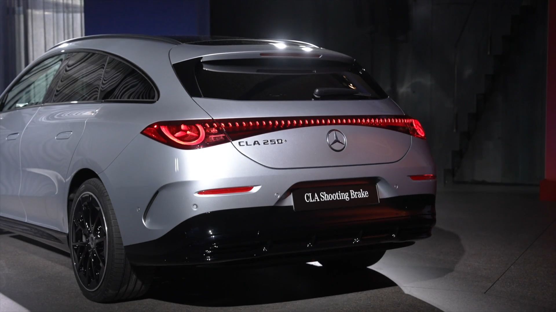 Der neue Mercedes-Benz CLA Shooting Brake mit EQ Technologie - Geräumiger als jemals zuvor - mehr Platz für Passagiere und Gepäck