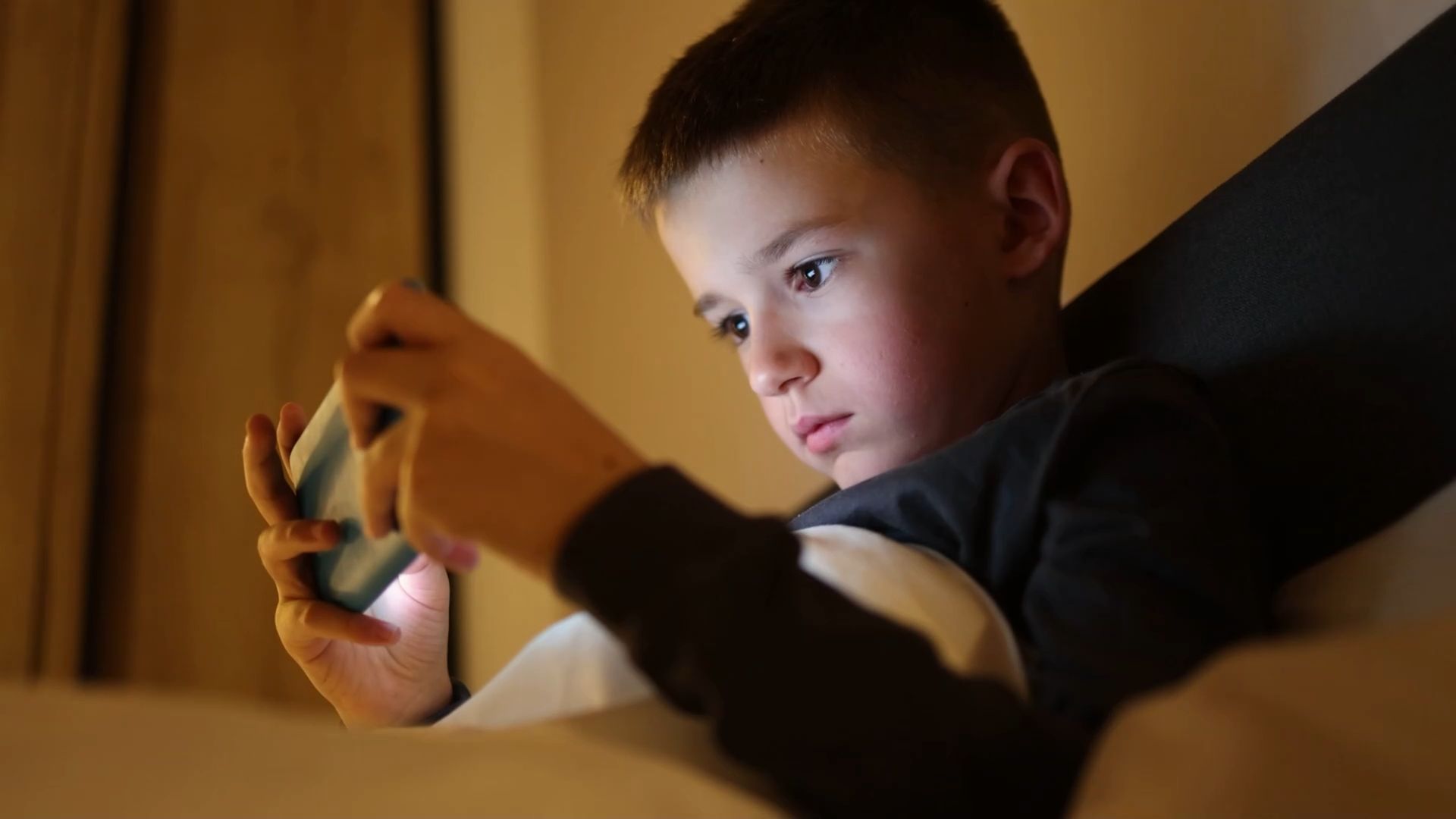 Cost Trap Online Games: Games Parents Should Watch Out For