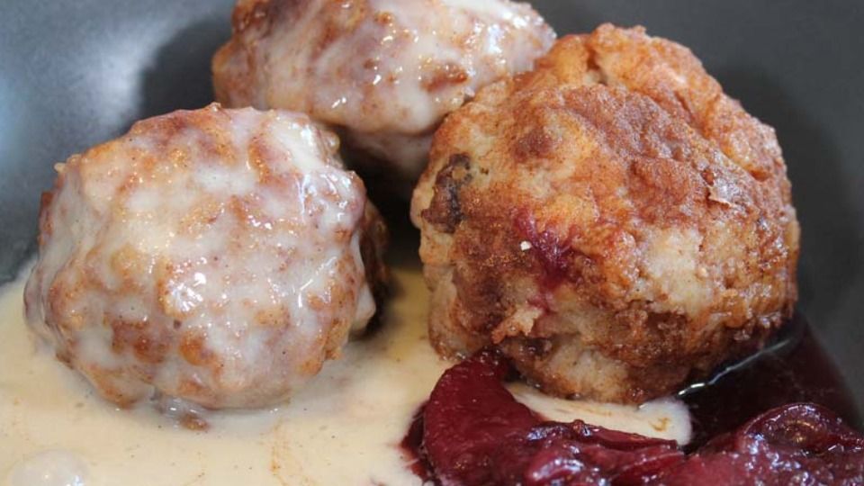 Christmas Dessert: Christstollen Dumplings