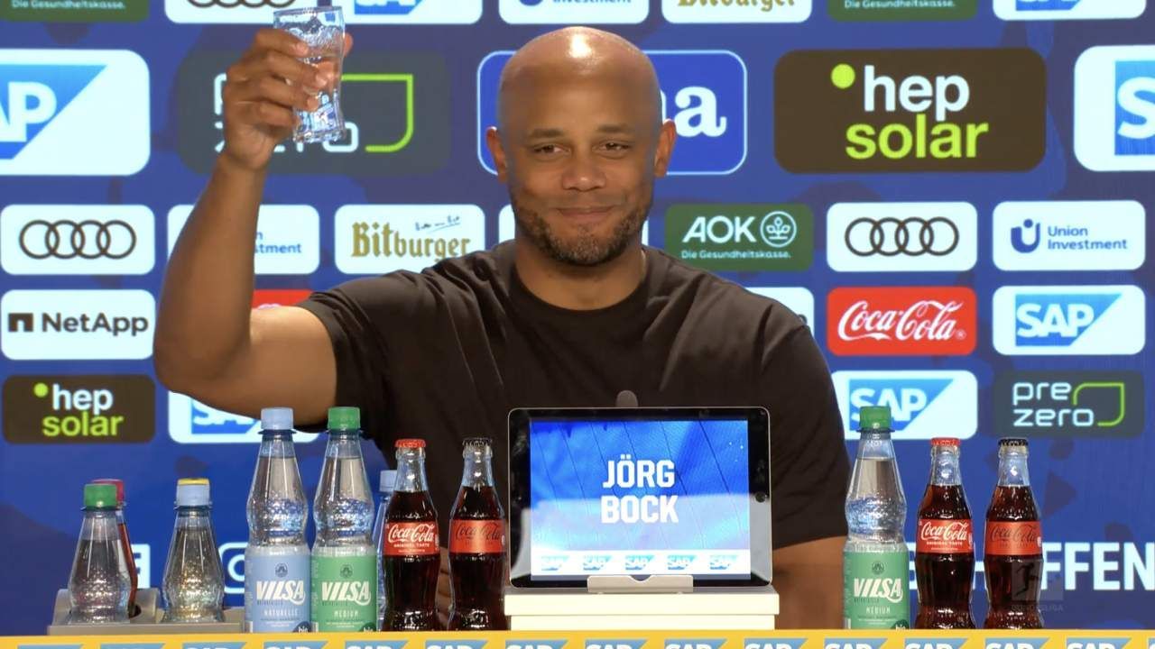 FC Bayern: Fragen? Fehlanzeige! Kompany erlebt skurrile PK